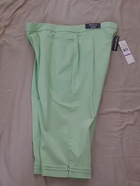 Alfred Dunner Mint Green Capri Pants